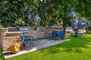 Barbecue and grilling station